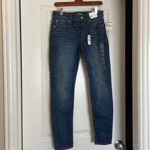 NWT is express skinny jeans